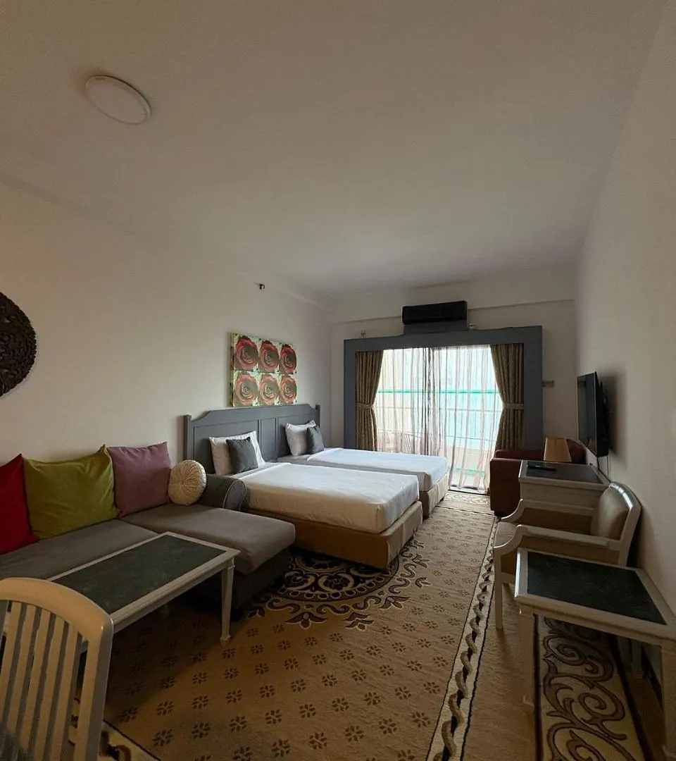 Apartahotel Seaview Deluxe Rainbow Paradise Tg Bungah 6Pax Tanjung Bungah  Malasia